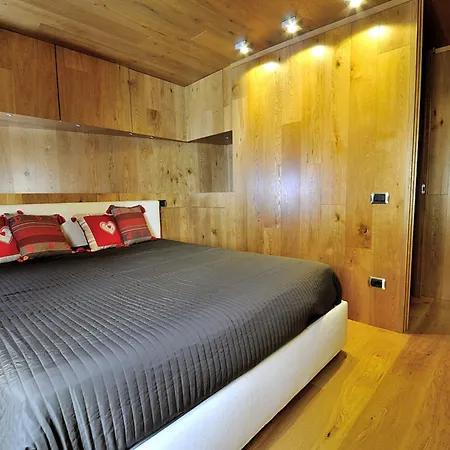 Art Grivola Hotel 4*