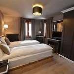 Ξενοδοχείο Art Grivola 4*