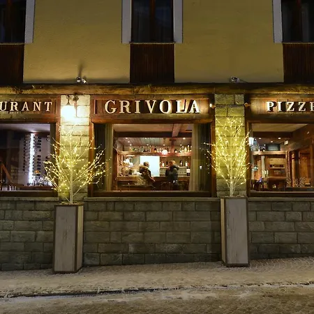 Отель Art Grivola
