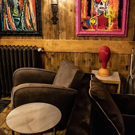 Art Grivola Hotel 4*