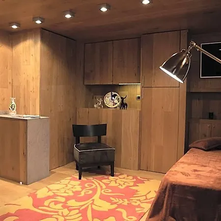 Art Grivola Hotel 4*