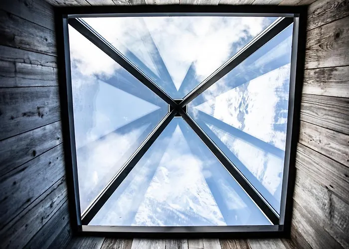 Art Grivola מלון